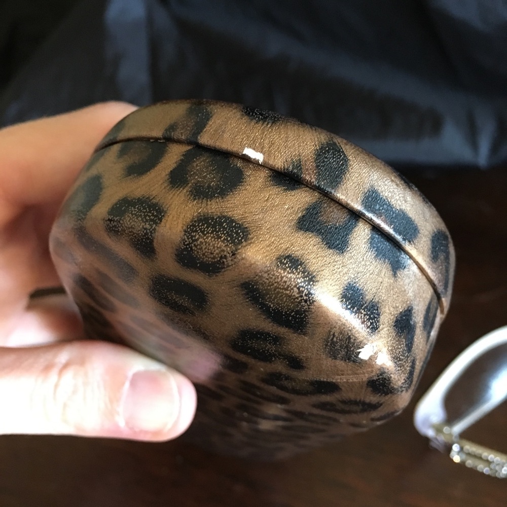 {GUESS} Rx glasses frames & case - Picture 6 of 8